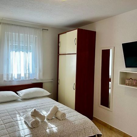 Dinka Apartment โตรกีร์ ภายนอก รูปภาพ