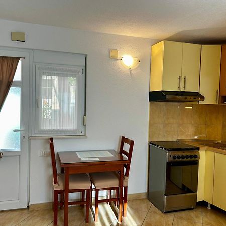 Dinka Apartment โตรกีร์ ภายนอก รูปภาพ