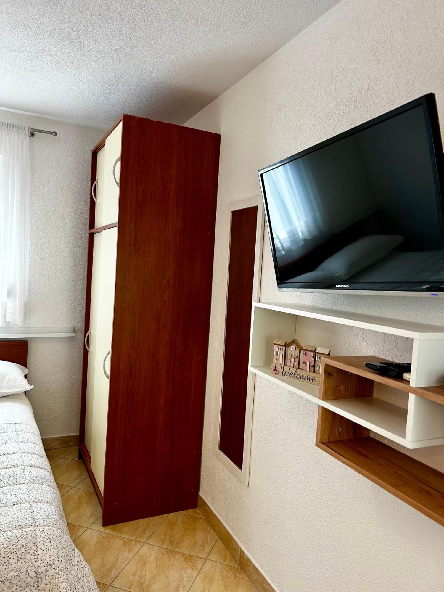 Dinka Apartment โตรกีร์ ภายนอก รูปภาพ