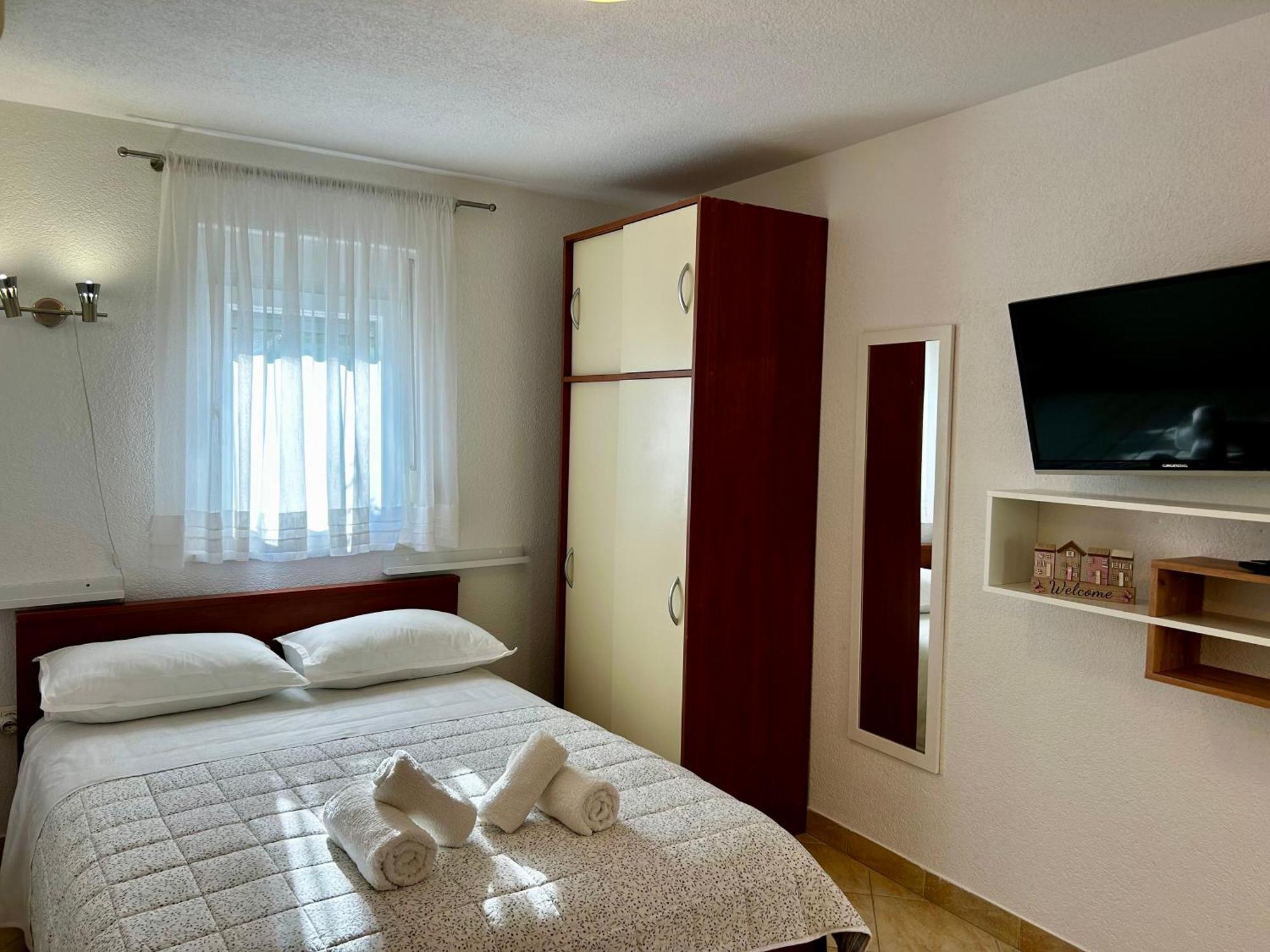 Dinka Apartment โตรกีร์ ภายนอก รูปภาพ