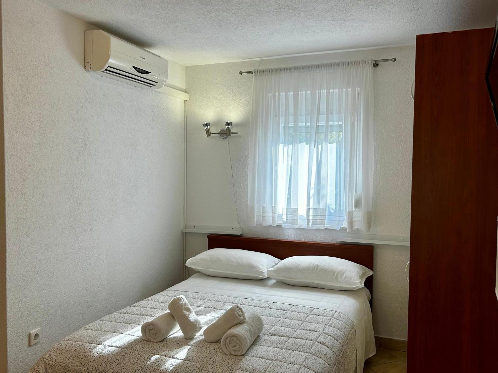 Dinka Apartment โตรกีร์ ภายนอก รูปภาพ