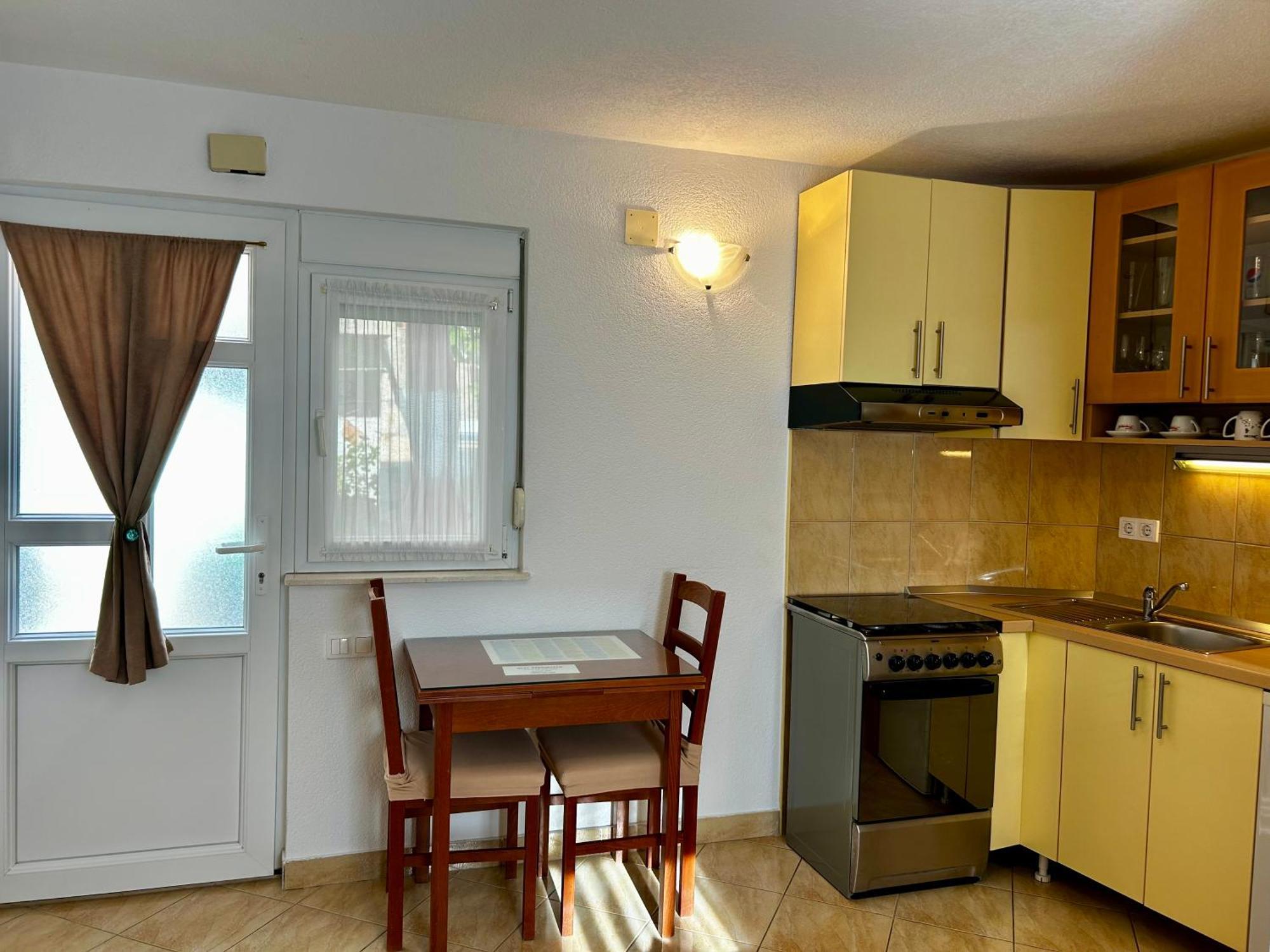 Dinka Apartment โตรกีร์ ภายนอก รูปภาพ